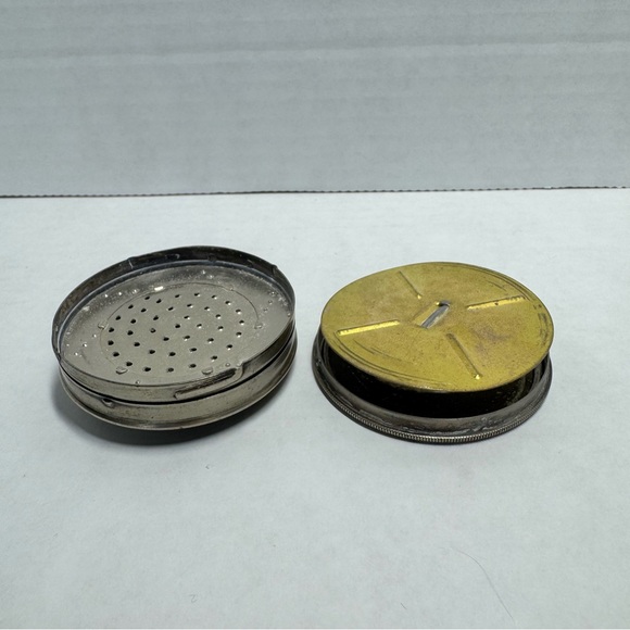 Vintage 1920s Norida Vanitie Refillable Compact with Mirror Empty Woman Makeup - Picture 10 of 10